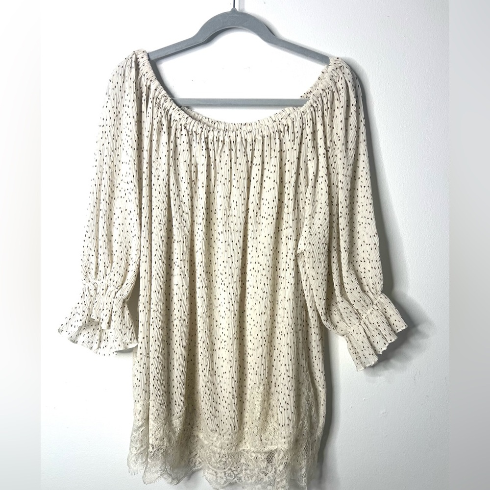 Umgee Top Blouse Cream 1/2 Sleeve Lace Trim SZ L  EUC